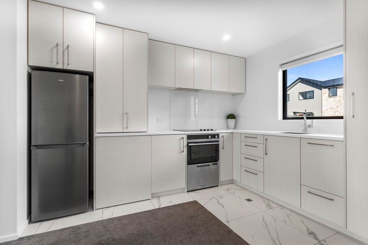 11/4 Riccarton Road, Riccarton, Christchurch - Carousel 2