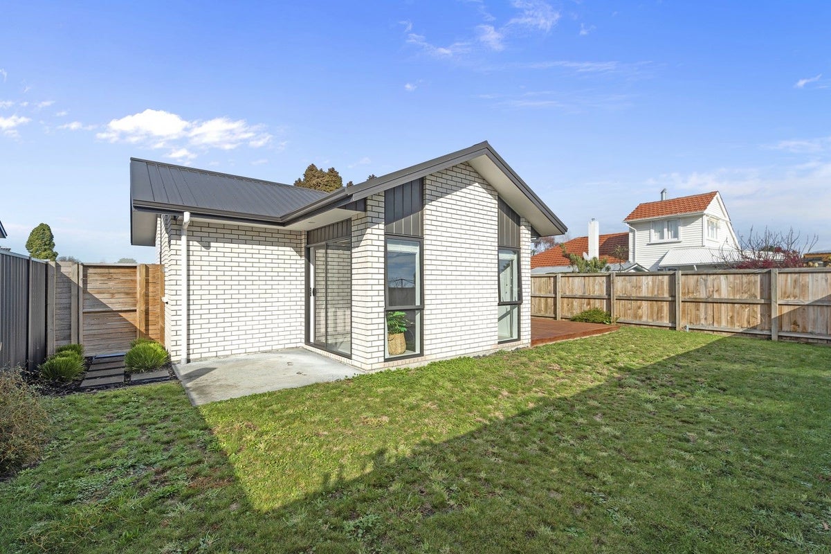 75B Insoll Avenue, Enderley, Hamilton - Carousel 14