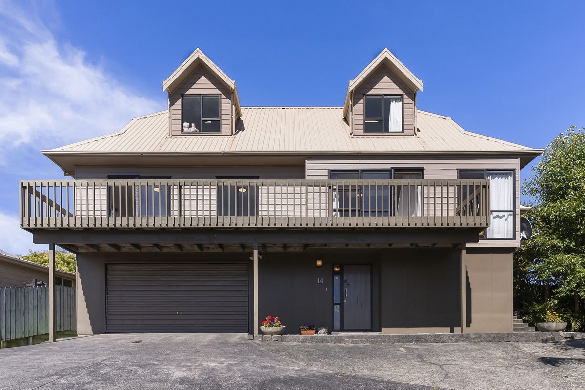 1/14 Kirkdale Place, Northcross, Auckland - Carousel 1