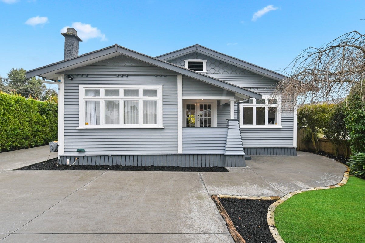 17 Parr Street, Frankton, Hamilton - Carousel 1
