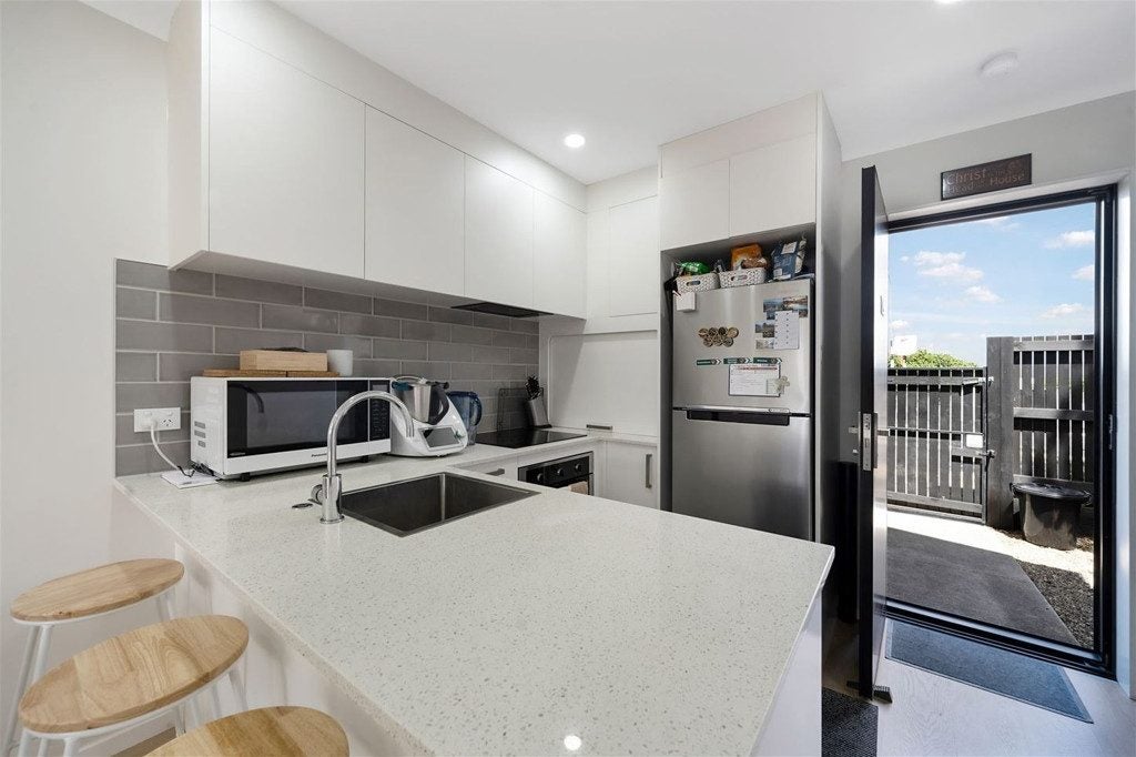 105 Waimumu Road, Massey, Auckland - Carousel 2