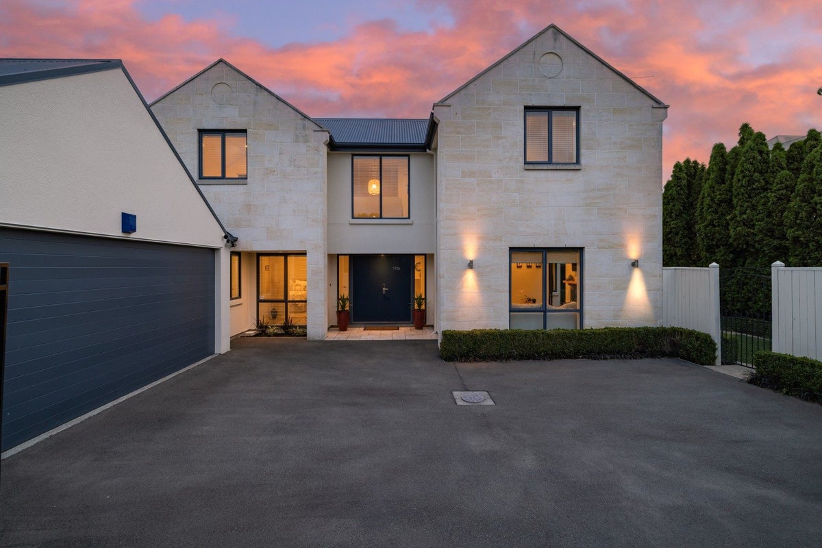 142A Innes Road, St Albans, Christchurch - Carousel 2