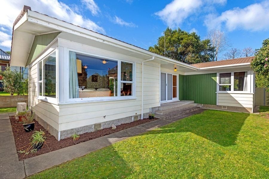 43 Einstein Street, Outer Kaiti, Gisborne - Carousel 1