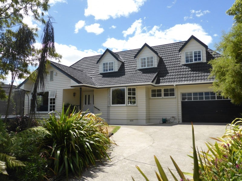 8 Te Punga Place, Awapuni, Palmerston North - Carousel 1