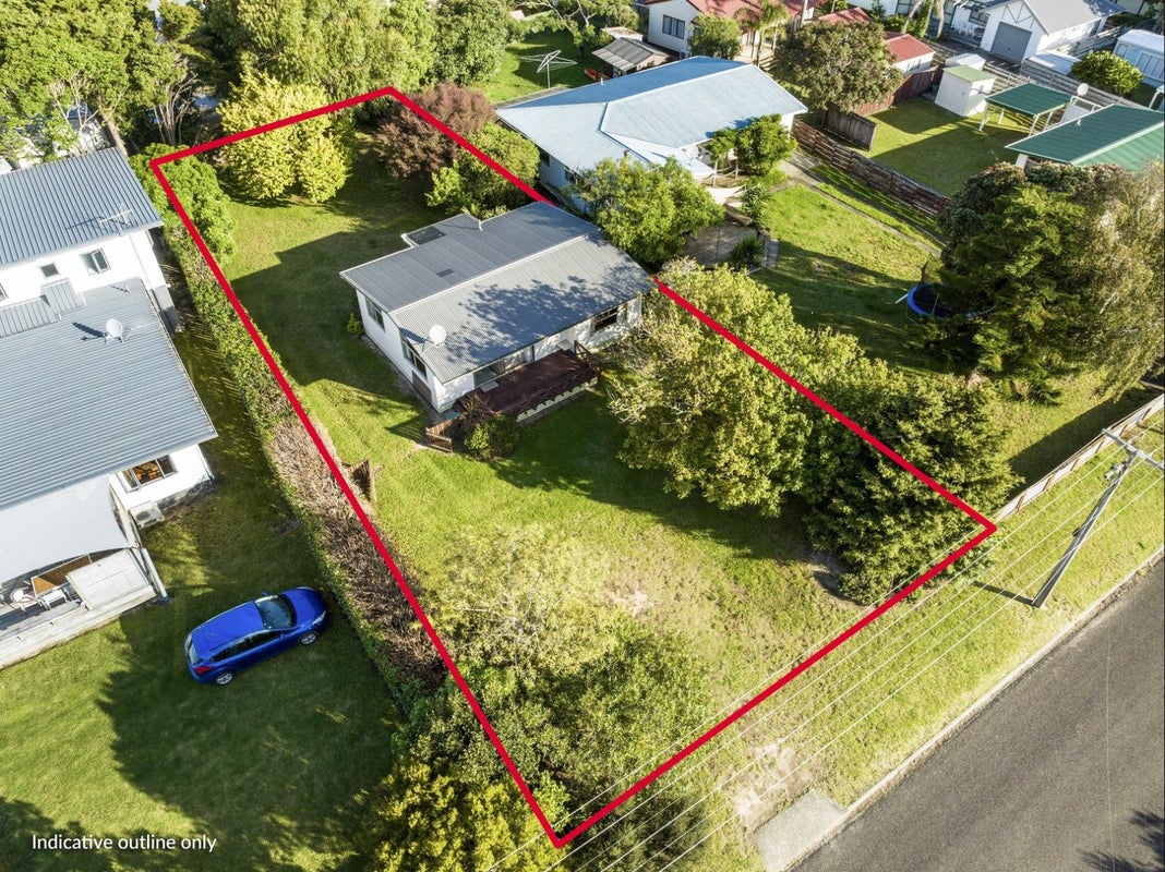 114 Hauturu Street, Whangamata - Carousel 1