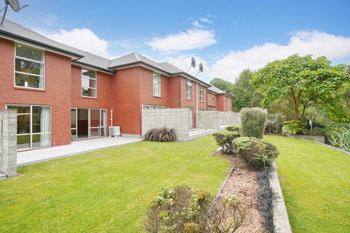 17A Athol Terrace, Upper Riccarton, Christchurch - Carousel 17