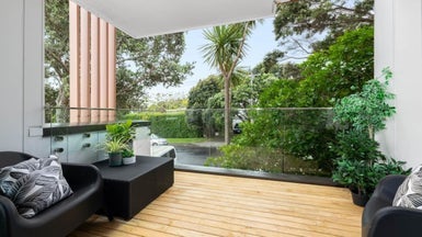 2/6 Harrison Avenue, Belmont, Auckland - Carousel 1