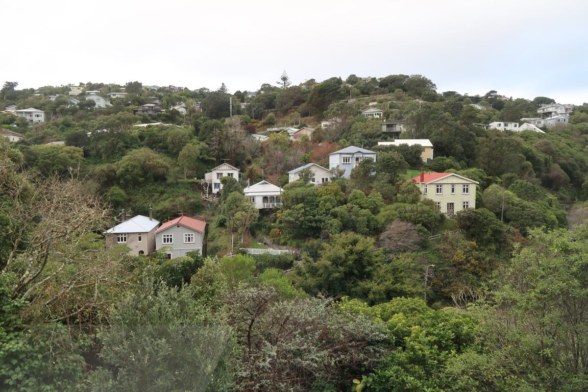 23 Tiketike Way, Brooklyn, Wellington - Carousel 16