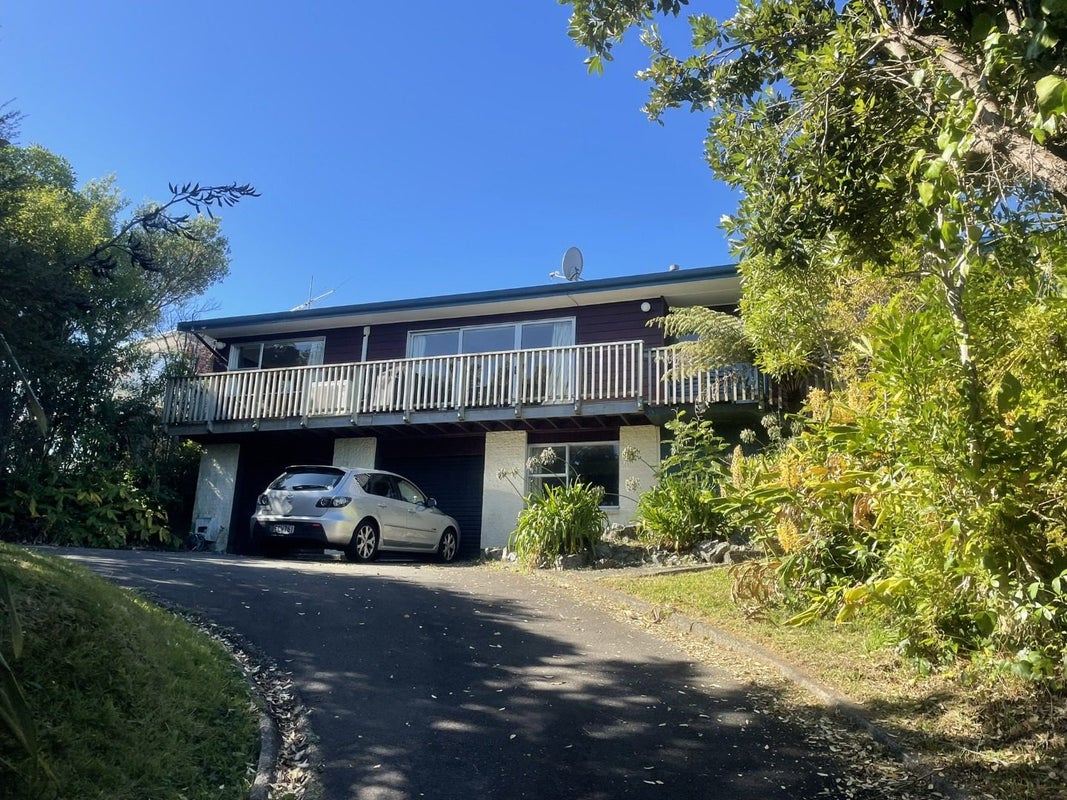 42 Major Drive, Kelson, Lower Hutt - Carousel 1