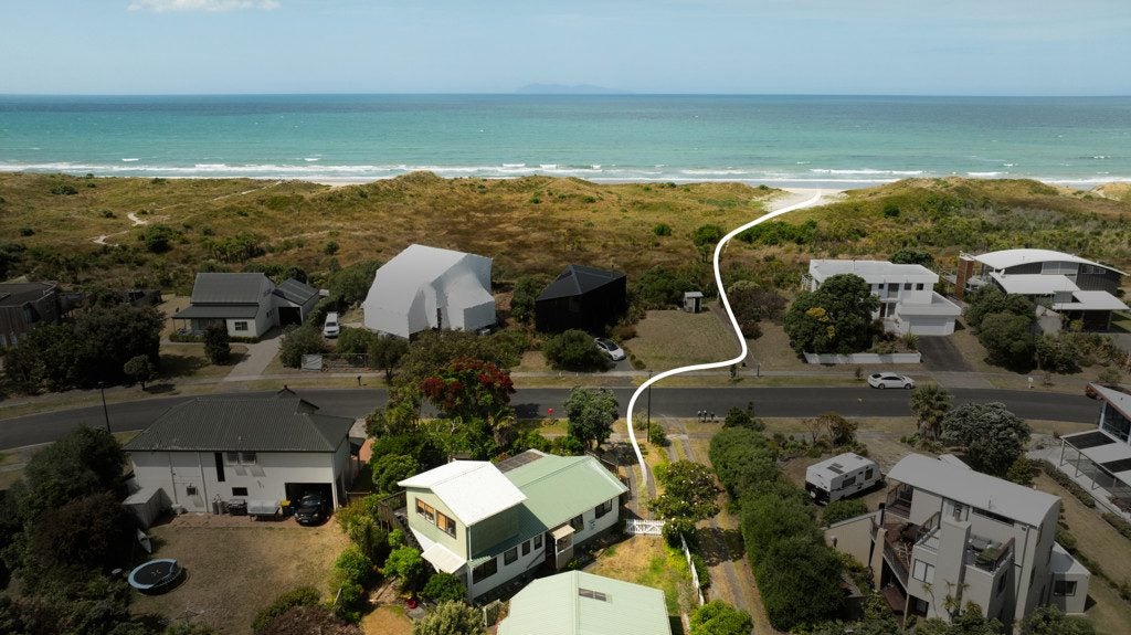 20 Papaunahi Road, Bowentown, Katikati - Carousel 1