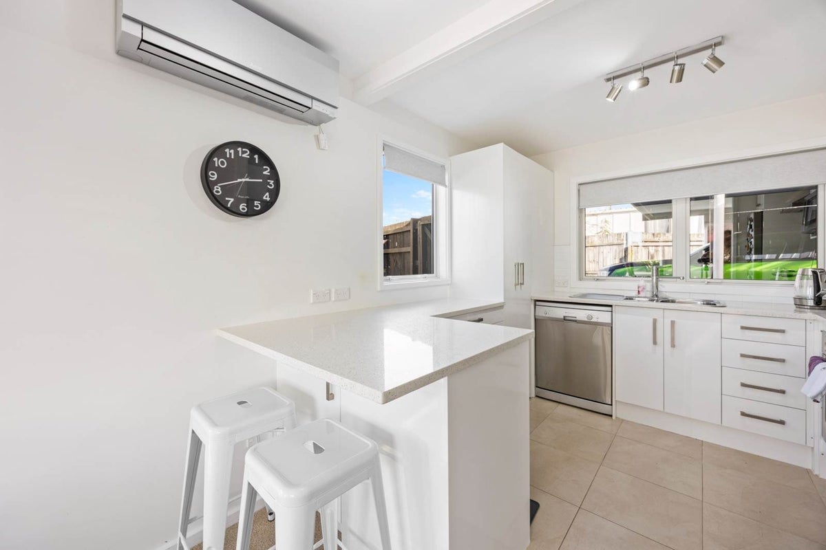 1/36 Koromiko Street, New Lynn, Auckland - Carousel 2