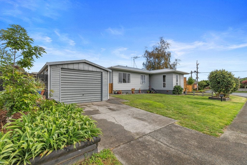 2 Beadle Place, St Andrews, Hamilton - Carousel 1