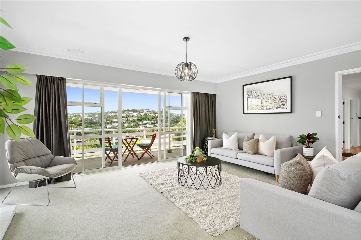 42 Turville Crescent, Newlands, Wellington - Carousel 1