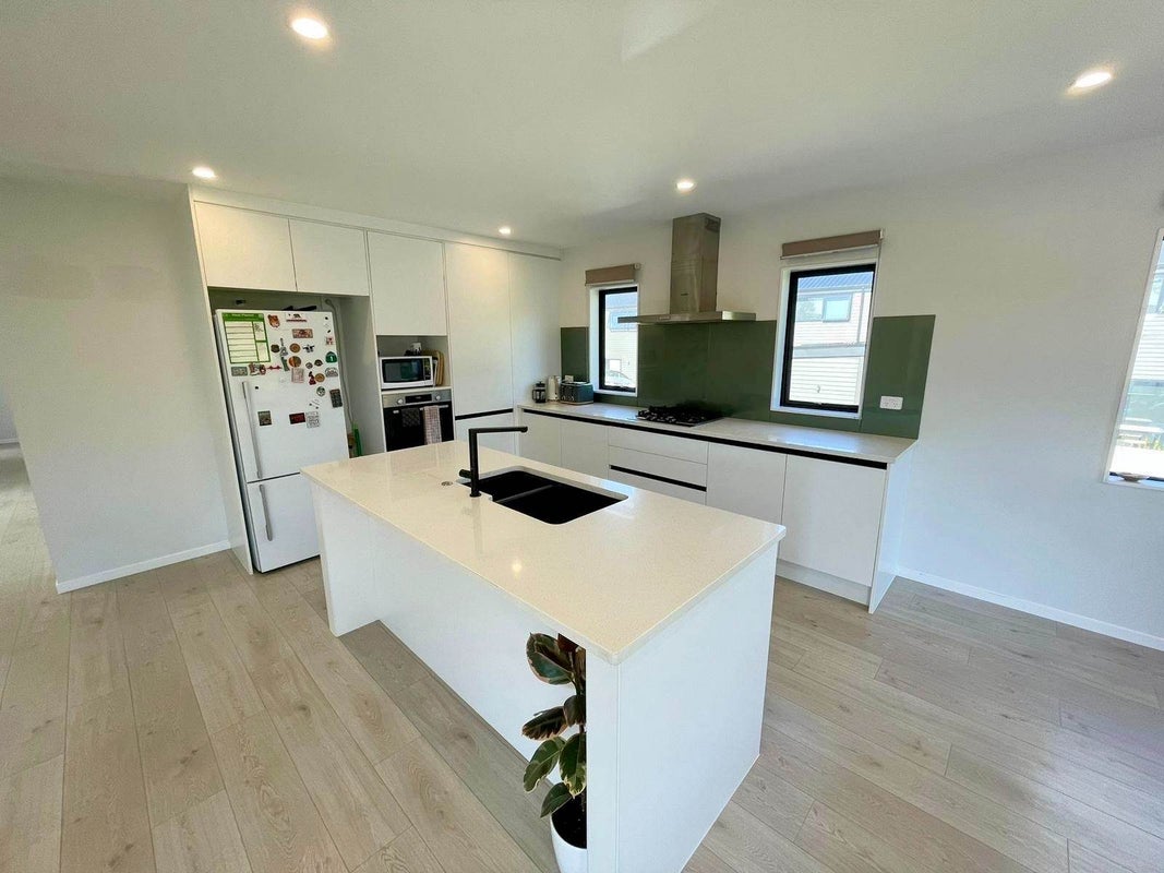 109E Woodglen Road, Glen Eden, Auckland - Carousel 2