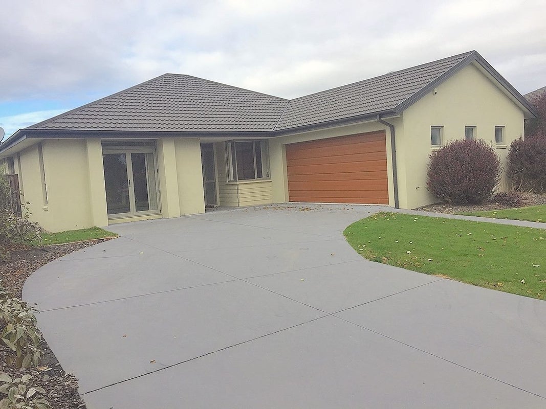 20 McMahon Drive, Aidanfield, Christchurch - Carousel 1