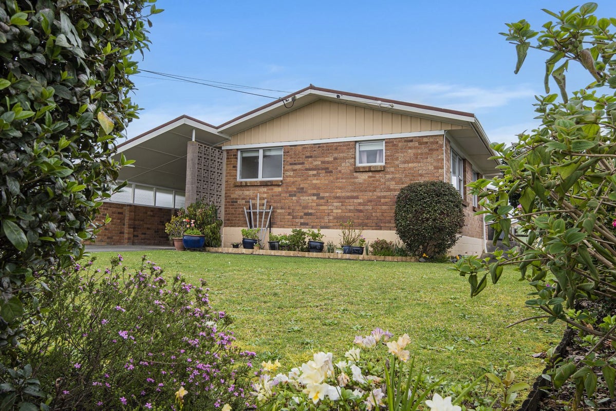 55 Denby Crescent, Tikipunga, Whangarei - Carousel 1