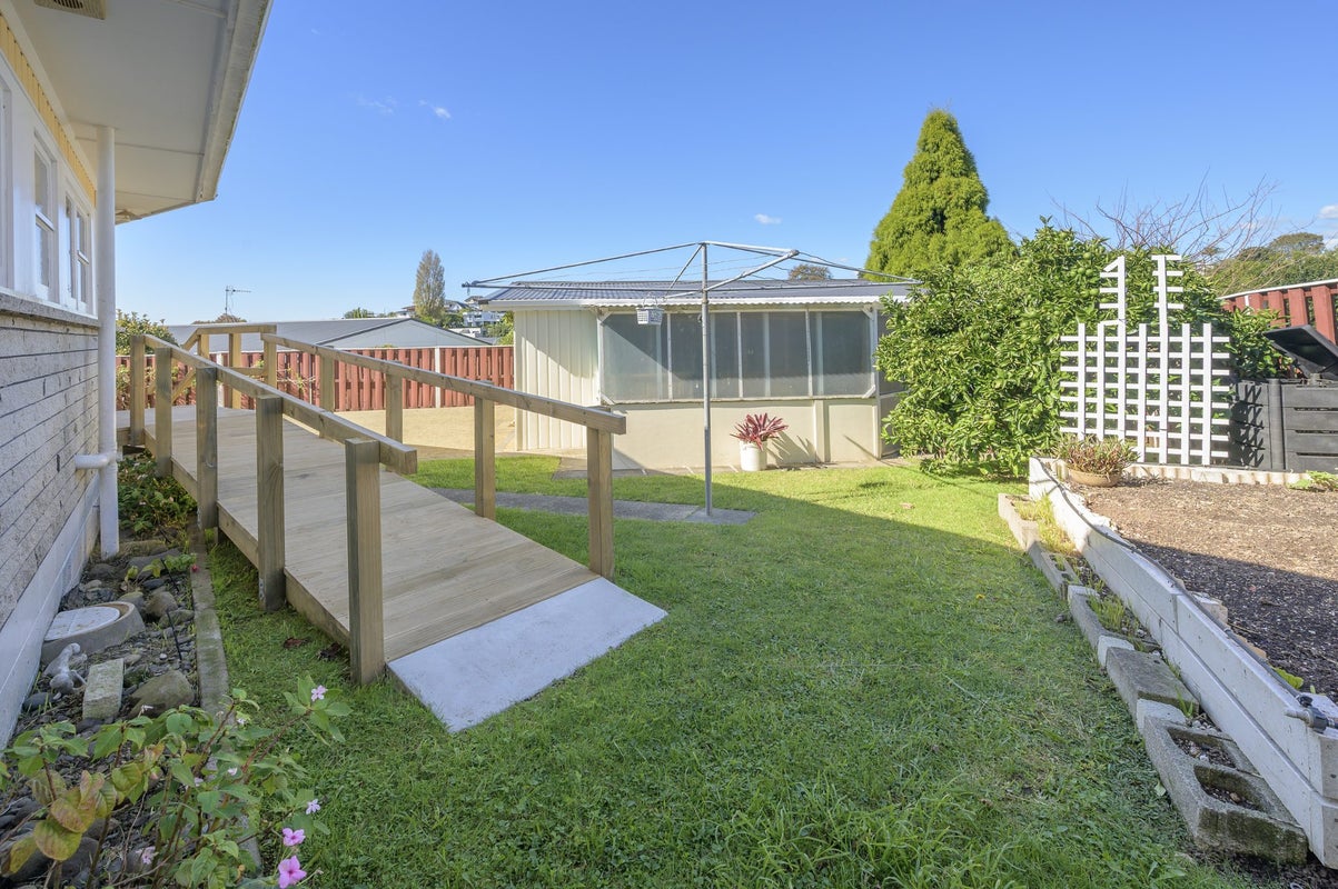 27 Balmoral Terrace, Otumoetai, Tauranga - Carousel 17