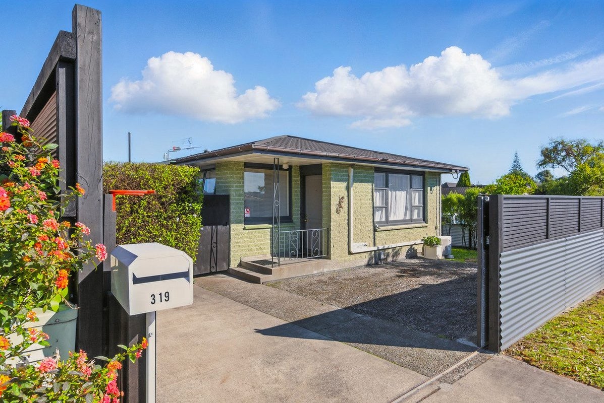 319A Kapiti Road, Paraparaumu Beach, Paraparaumu - Carousel 1