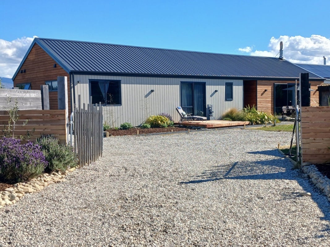 31 Dingle ST, Hawea, Queenstown - Carousel 1