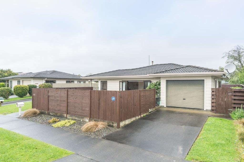 50 Raglan Avenue, Cloverlea, Palmerston North - Carousel 1