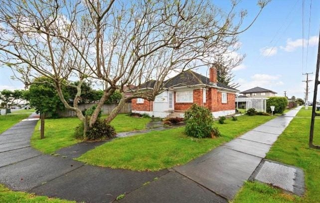 38 Atkinson Avenue, Papatoetoe, Auckland - Carousel 1
