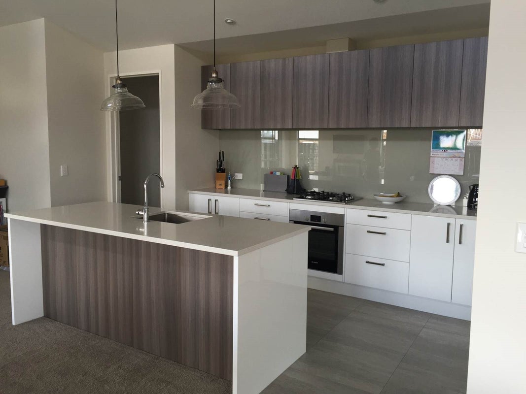 21 Defender Crescent, Beachlands, Auckland - Carousel 2