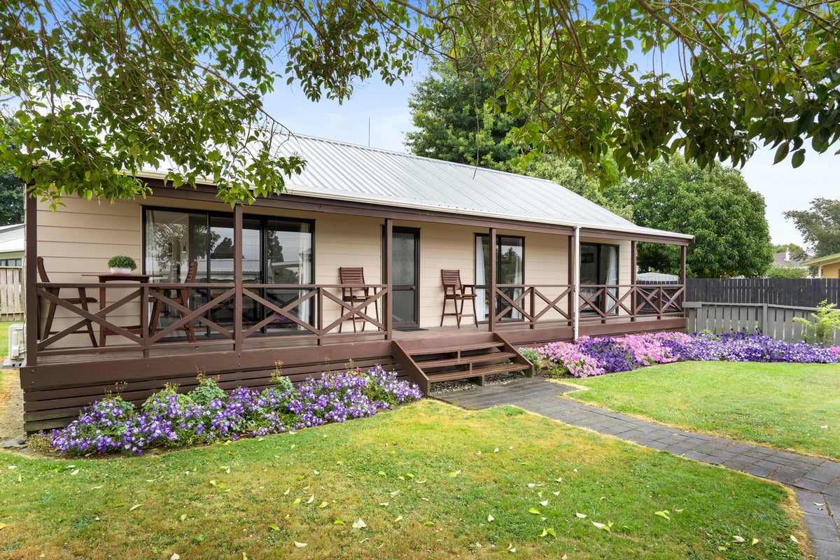 16A Shelley Street, Leamington, Cambridge - Carousel 1