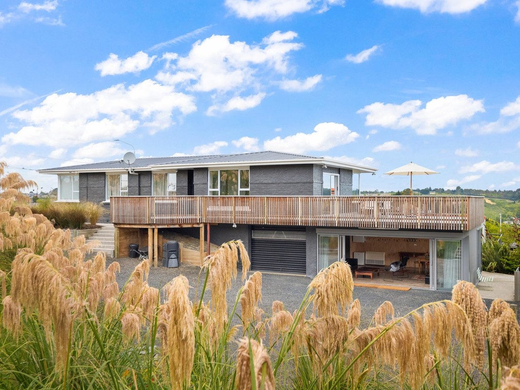 158 Mornington Road, Kenmure, Dunedin - Carousel 1
