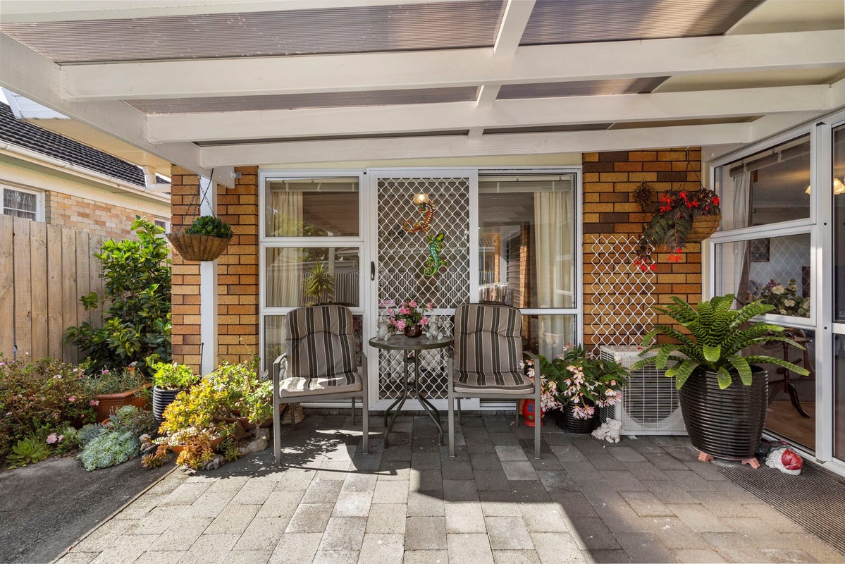 2/19 Wood Street, Papakura, Auckland - Carousel 2