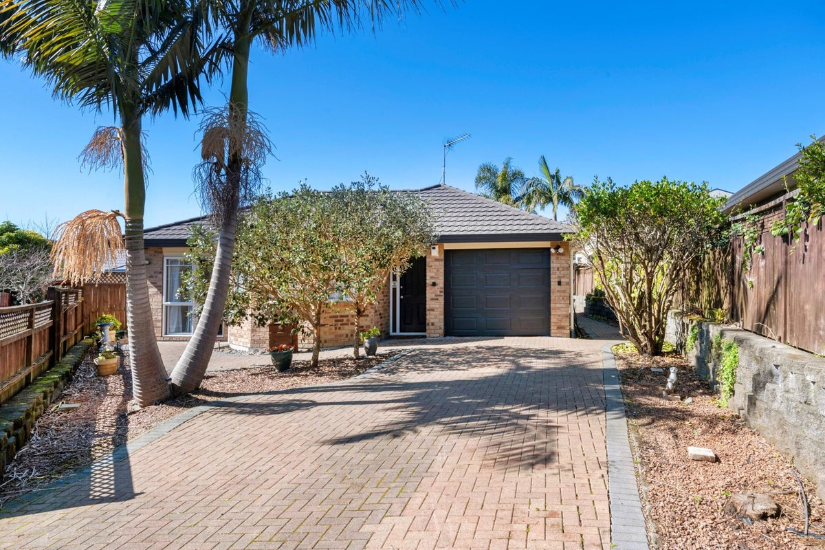 38 Red Hibiscus Road, Stanmore Bay, Whangaparaoa - Carousel 1