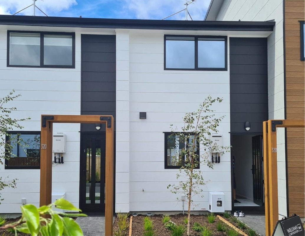 8/320 Oxford Terrace, Avalon, Lower Hutt - Carousel 1