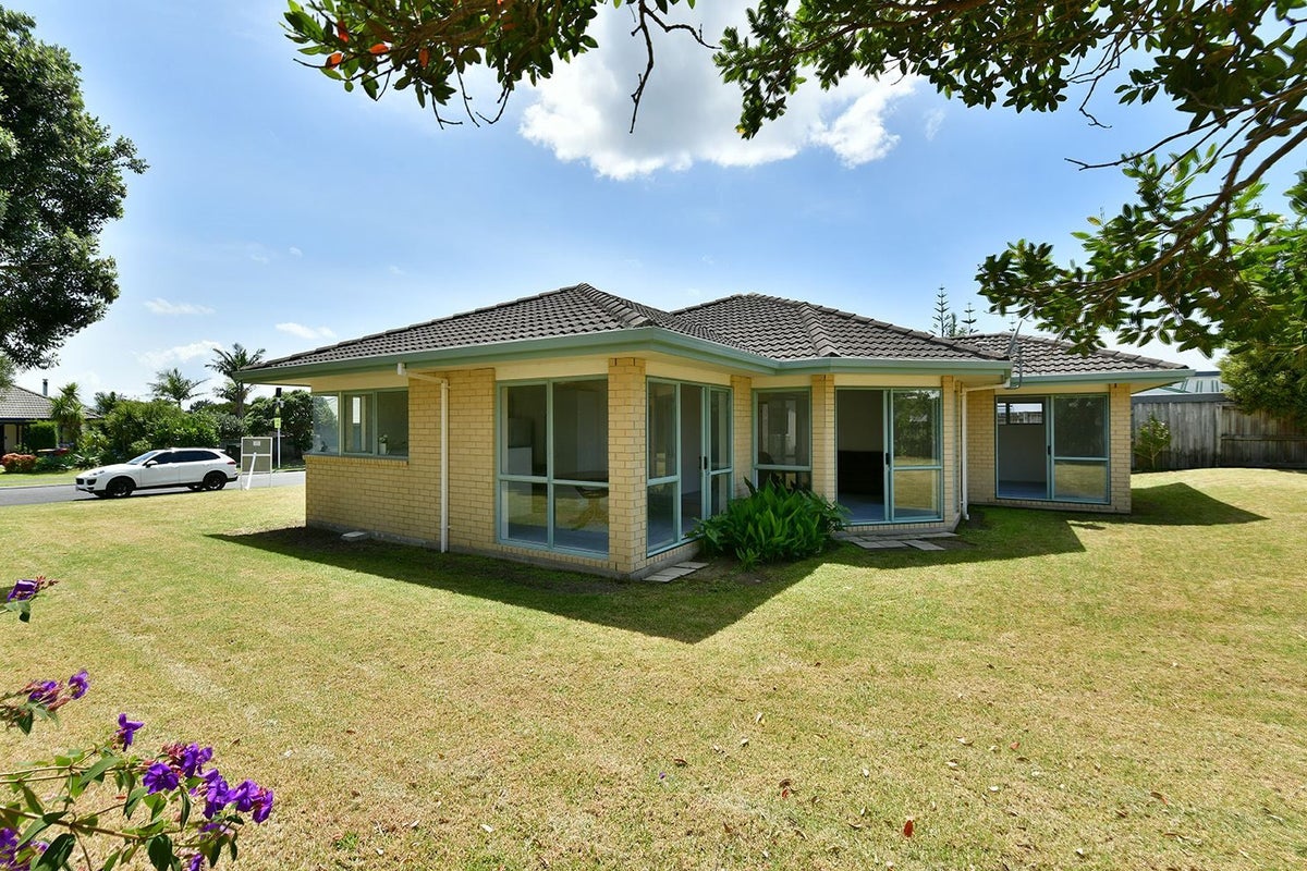 81 Alec Craig Way, Gulf Harbour, Whangaparaoa - Carousel 1