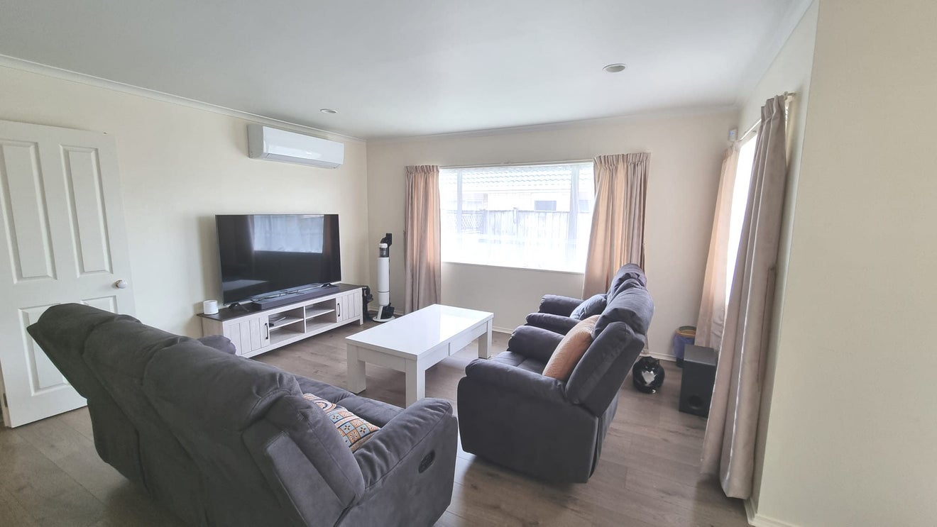 23 Trovare Place, Golflands, Auckland - Carousel 2