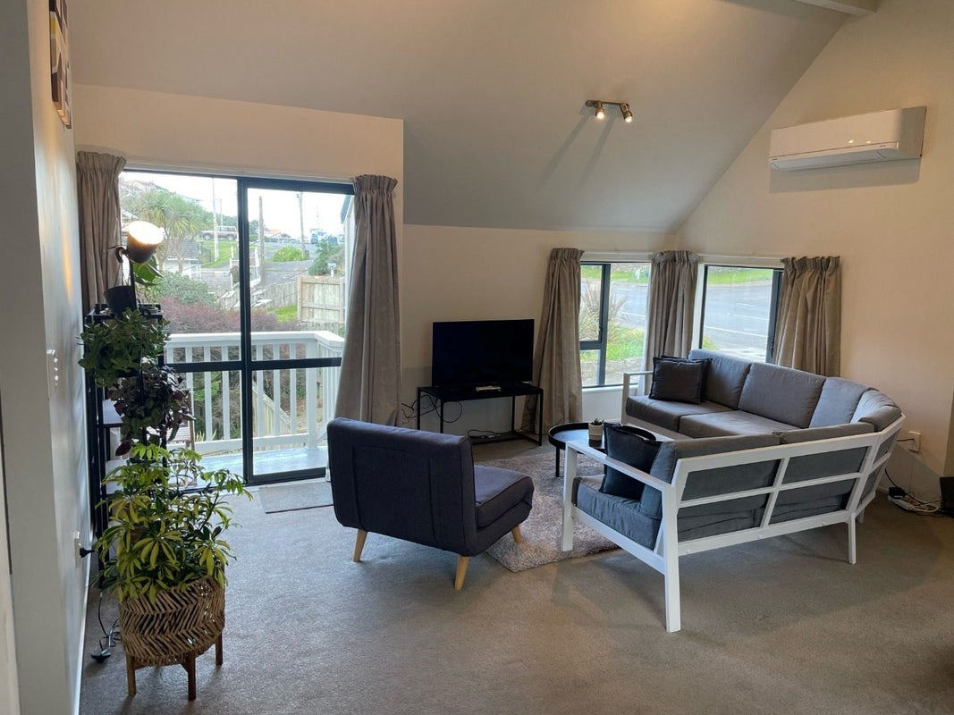 60A Happy Valley Road, Owhiro Bay, Wellington - Carousel 2
