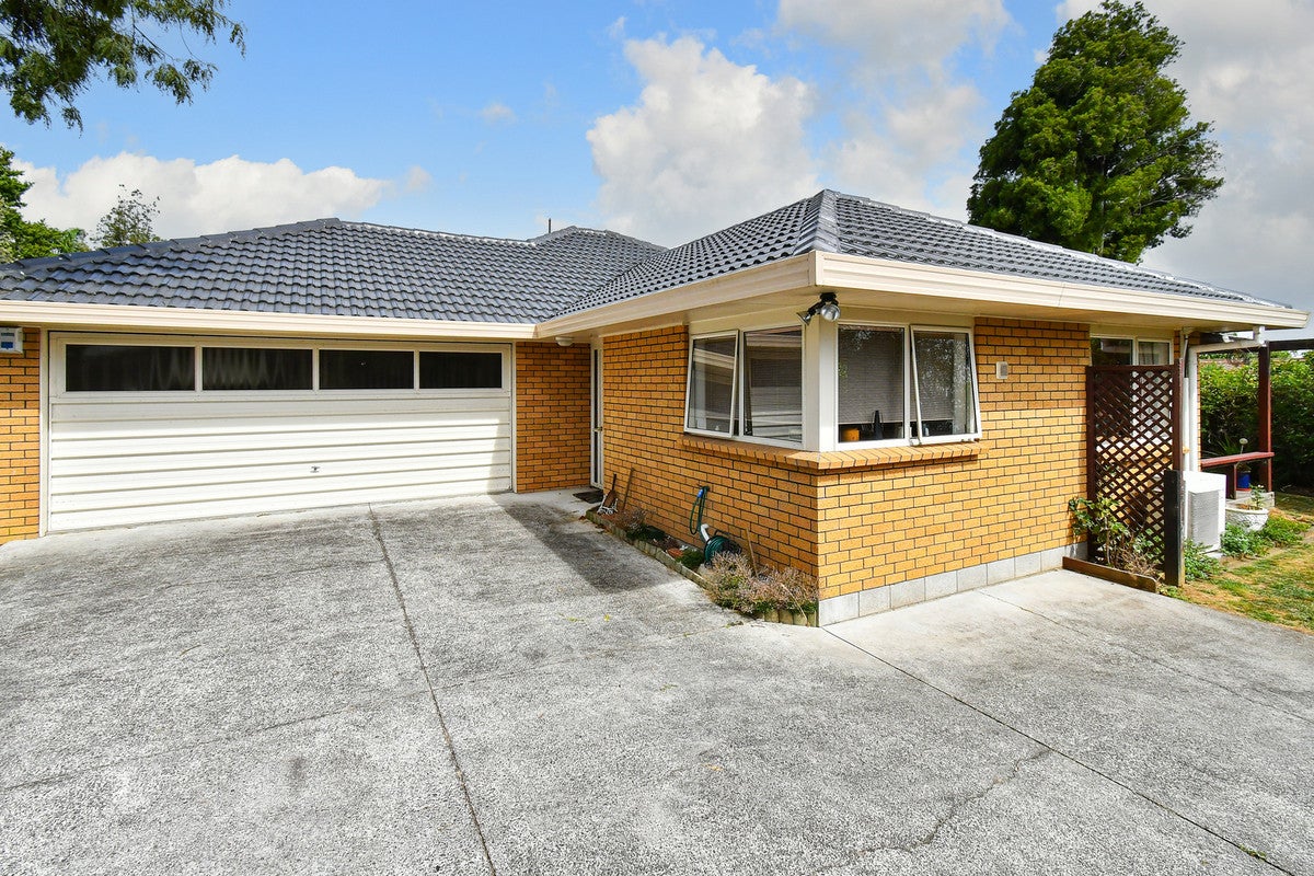 2/22 Butterworth Avenue, Opaheke, Papakura - Carousel 1