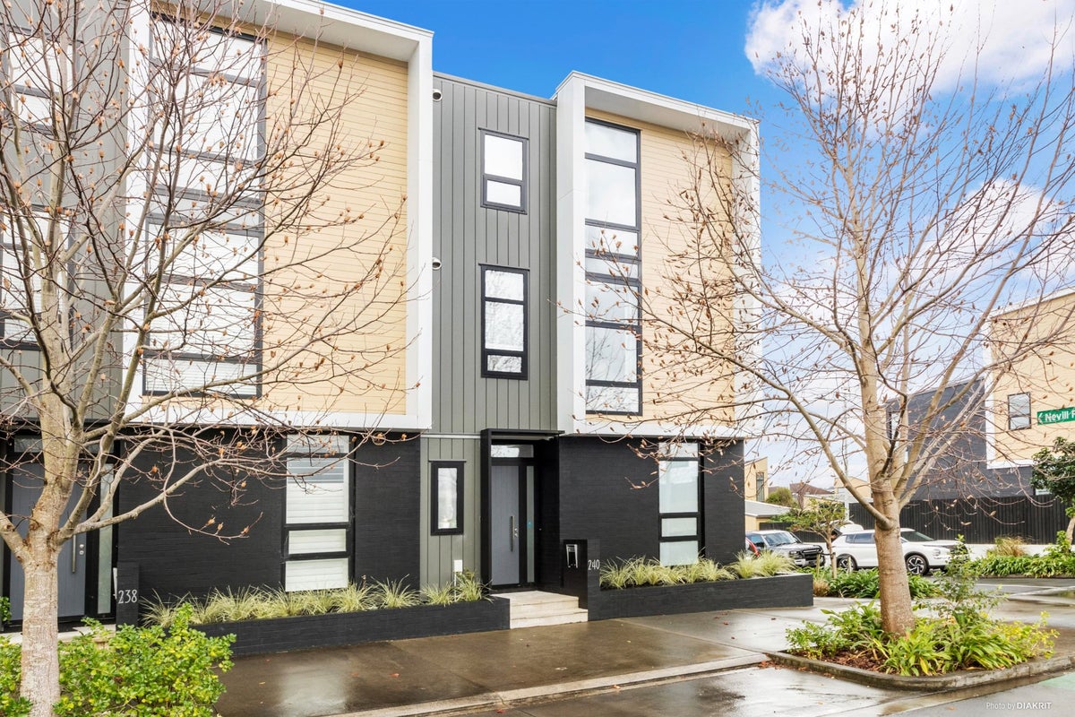 240 Hobsonville Point Road, Hobsonville, Auckland - Carousel 1