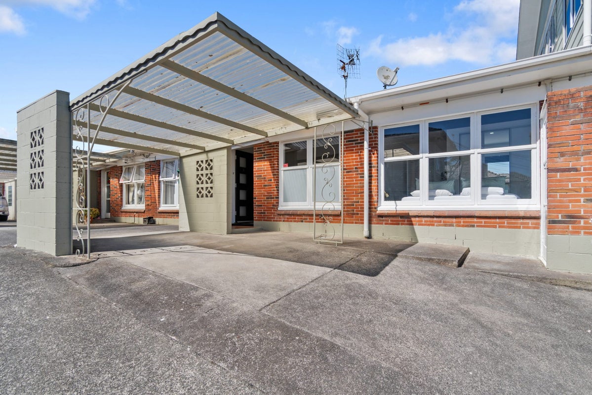 2/162 Ladies Mile, Ellerslie, Auckland - Carousel 1