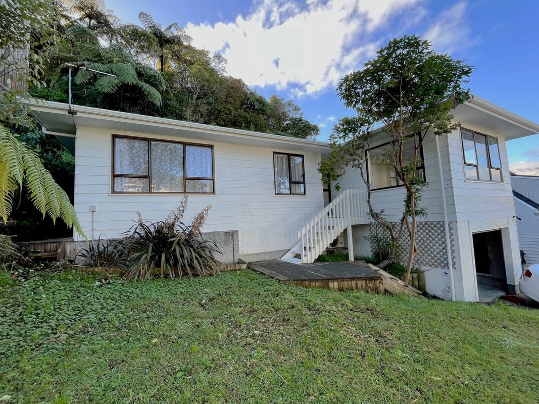 42 Viewmont Drive, Harbour View, Lower Hutt - Carousel 1