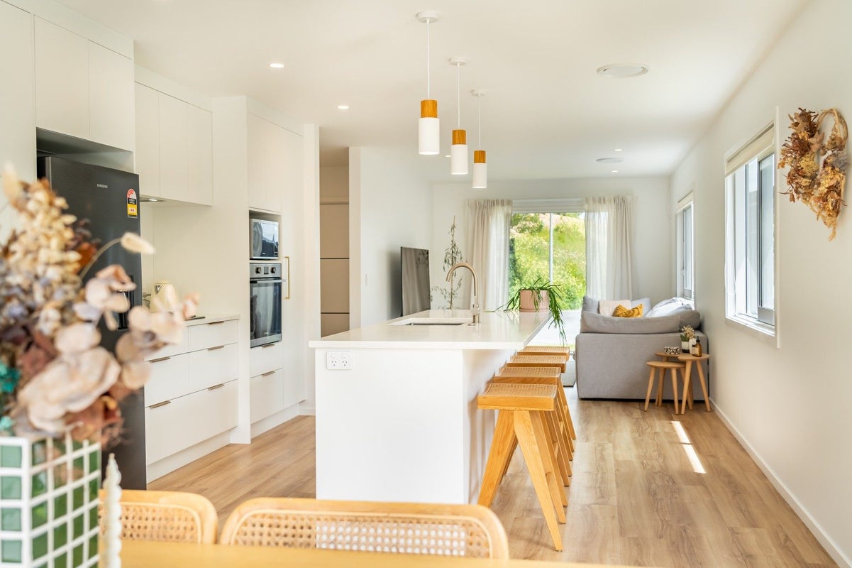 23 Thornbury Lane, Timberlea, Upper Hutt - Carousel 2