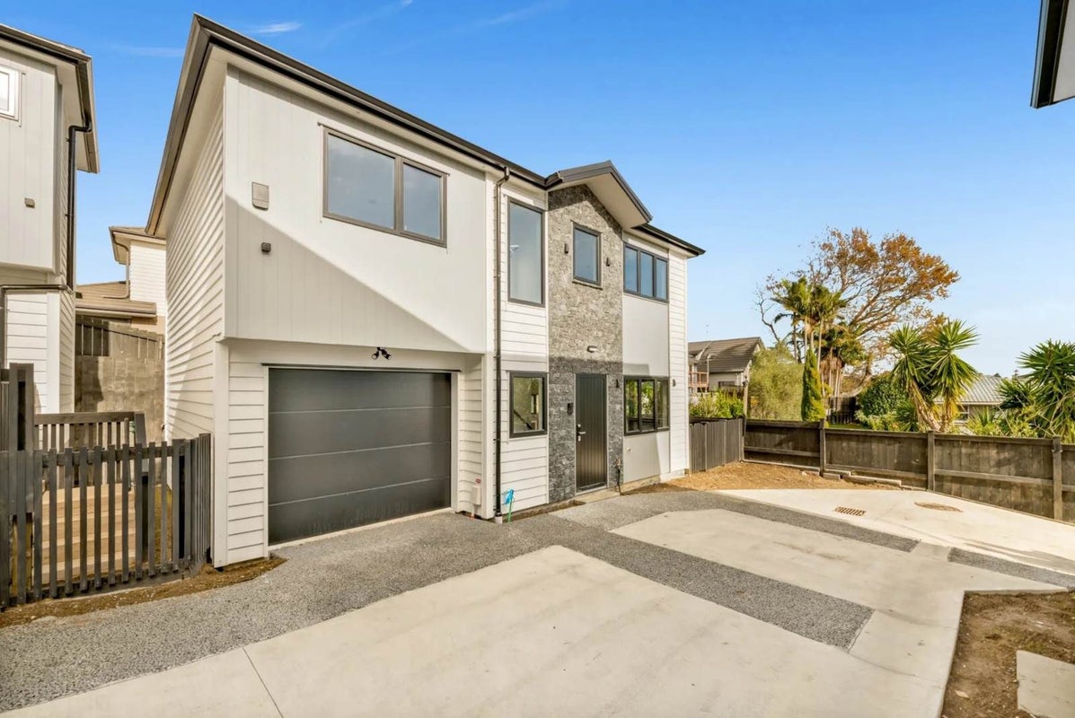44 Gibraltar Street, Howick, Auckland - Carousel 12