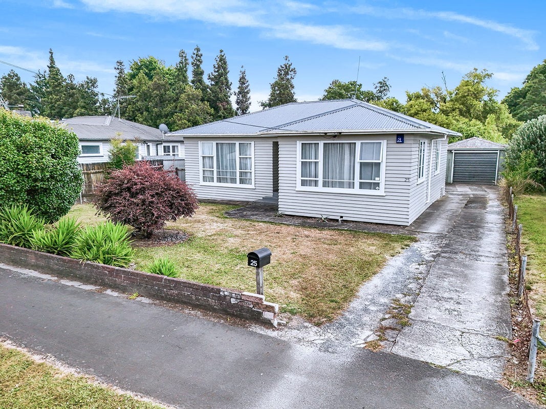 25 Bader Street, Bader, Hamilton - Carousel 2