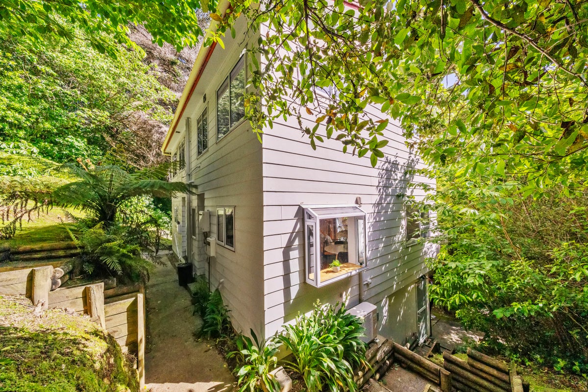 113E South Karori Road, Karori, Wellington - Carousel 1