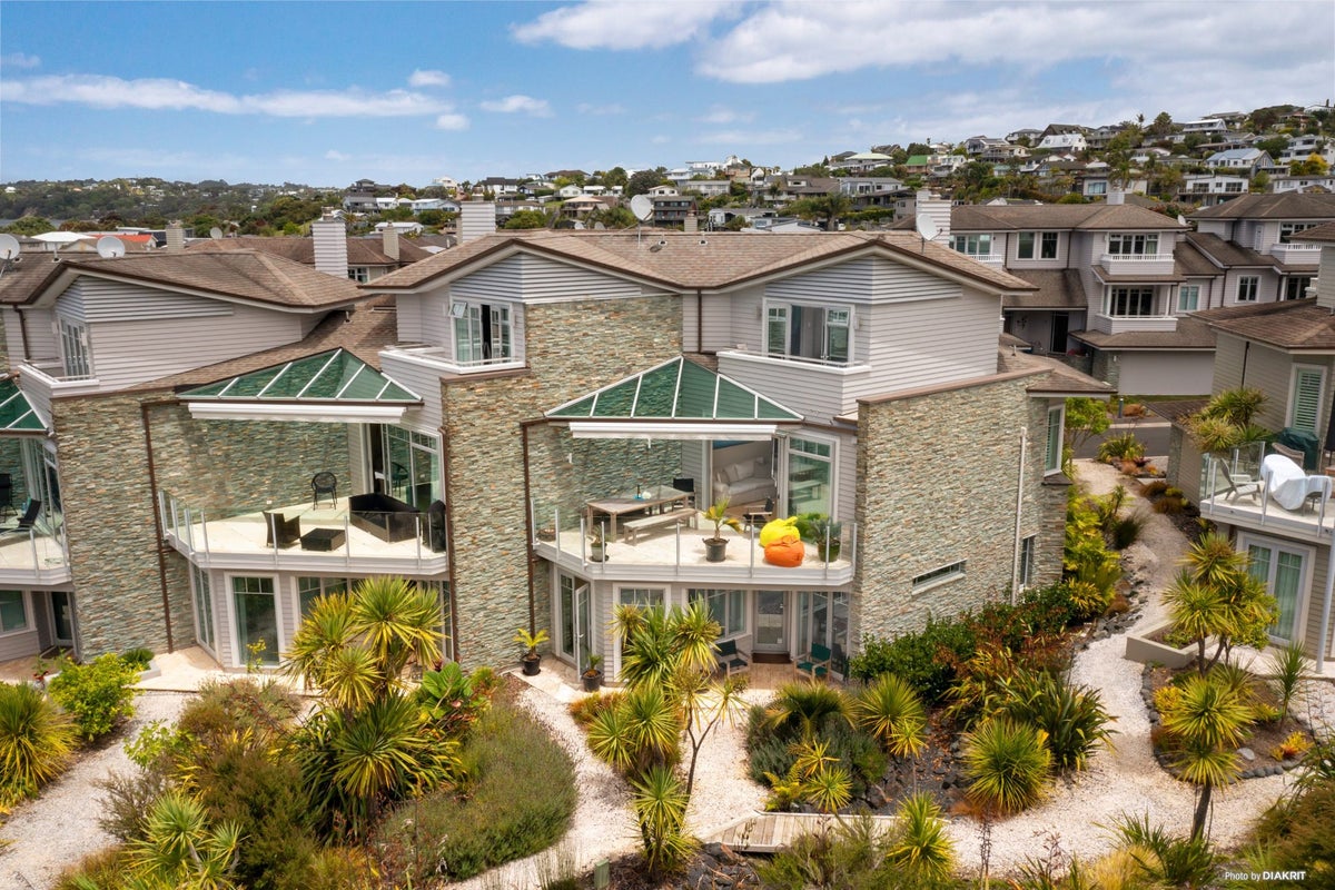 25 Little Compton Mews, Snells Beach, Snells Beach - Carousel 21