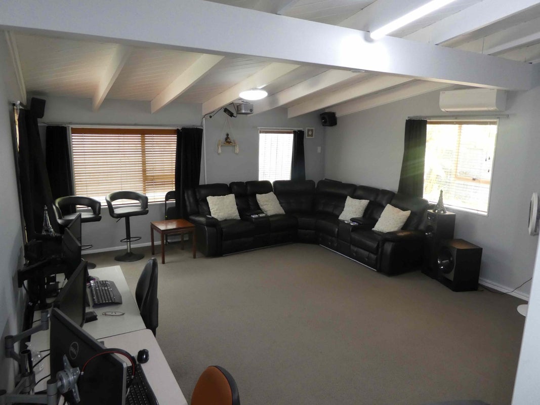 25C Thornlow Street, Glendene, Auckland - Carousel 15