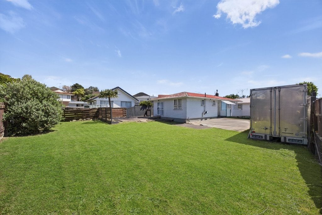 2/47 Larne Avenue, Pakuranga Heights, Auckland - Carousel 2