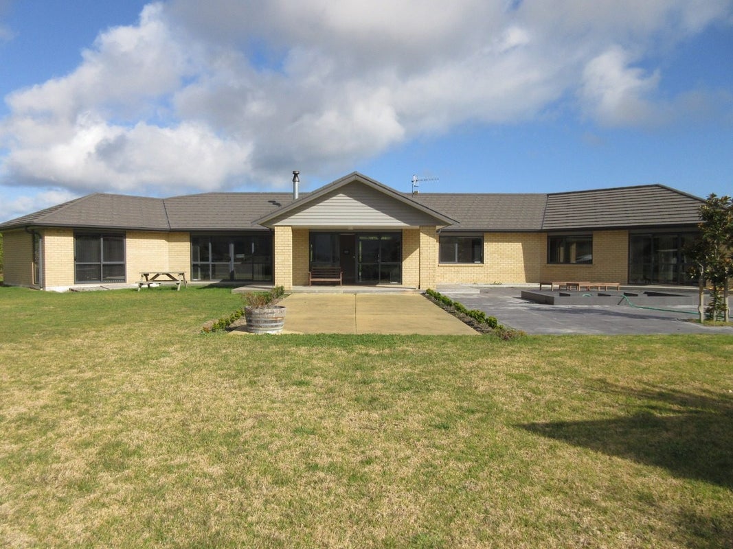 120 King Arthur Drive, Otaihanga, Paraparaumu - Carousel 1
