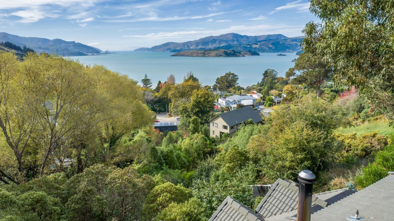 8 Glas Brae, Governors Bay, Lyttelton - Carousel 2