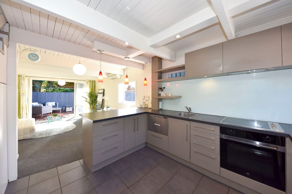 4/140 Waimairi Road, Ilam, Christchurch - Carousel 1