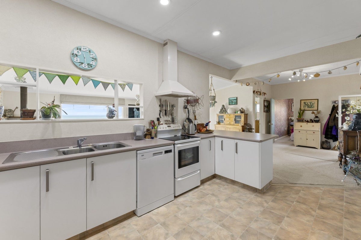 17 Nasmyth Street, Kakanui, Oamaru - Carousel 2