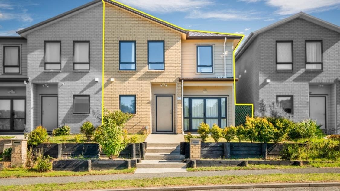 49 Becker Drive, Weymouth, Auckland - Carousel 1